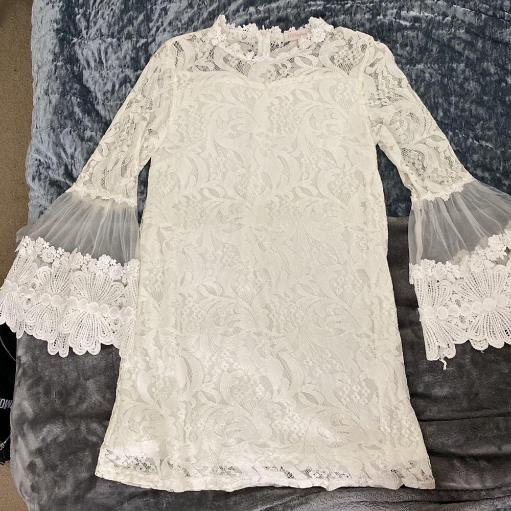 JJ’s Fairyland white lace dress size medium